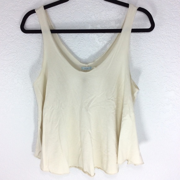 Kimchi Blue Tops - Women’s CreAm Swing crop top sz large